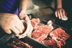 Fleisch im Holzofen